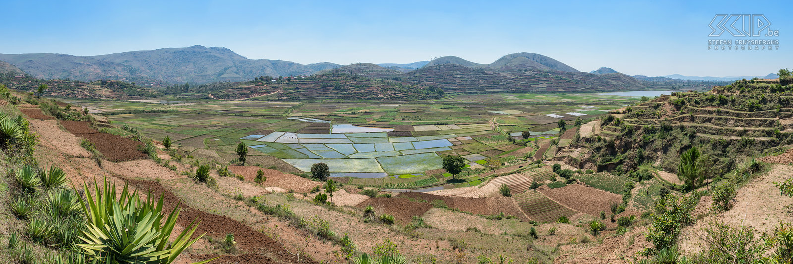 Befato - Rice paddies The region around the city Antsirabe is situated at an altitude of about 1200m to 1600m making its climate subtropical highland. This is perfect for farming and in the region is full of terraces and paddy fields with rice and vegetables. Stefan Cruysberghs
